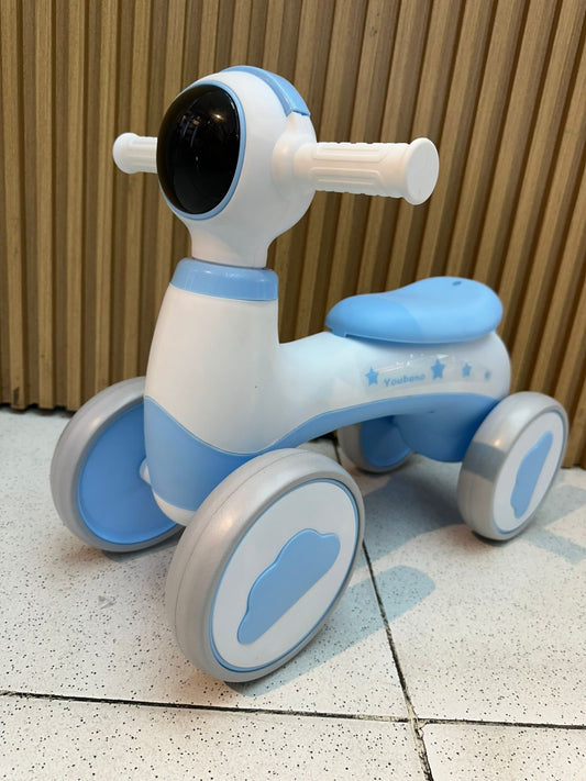 Gray helmet for bikers